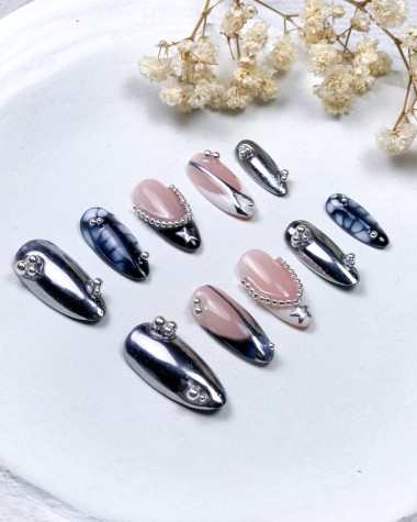 Nail Arts